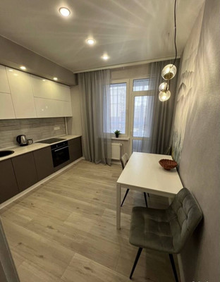 Сдам однокомнатную (1-комн.) квартиру, Крымской весны ул, 5к5, Симферополь г