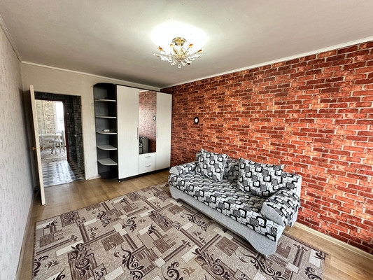 Продам двухкомнатную (2-комн.) квартиру, Военный городок ул, 95, Тихорецк г