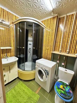 Продам двухкомнатную (2-комн.) квартиру, Военный городок ул, 95, Тихорецк г