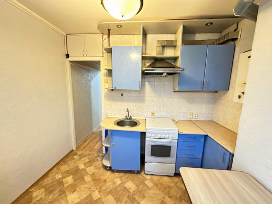 Продам двухкомнатную (2-комн.) квартиру, Военный городок ул, 89, Тихорецк г