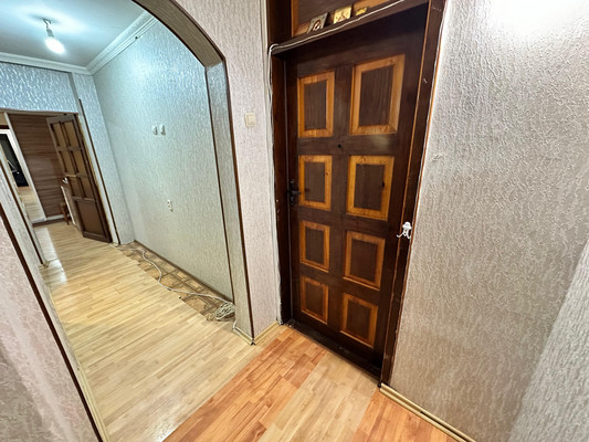 Продам двухкомнатную (2-комн.) квартиру, Военный городок ул, 89, Тихорецк г