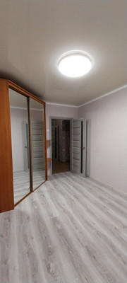 Продам двухкомнатную (2-комн.) квартиру, 250-летия Челябинска ул, 17, Челябинск г