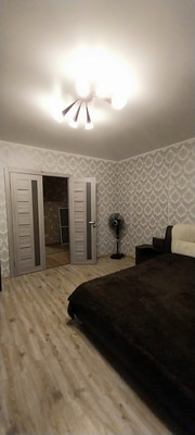 Продам двухкомнатную (2-комн.) квартиру, 250-летия Челябинска ул, 17, Челябинск г