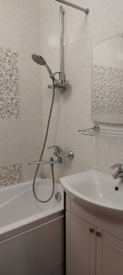 Продам двухкомнатную (2-комн.) квартиру, 250-летия Челябинска ул, 17, Челябинск г