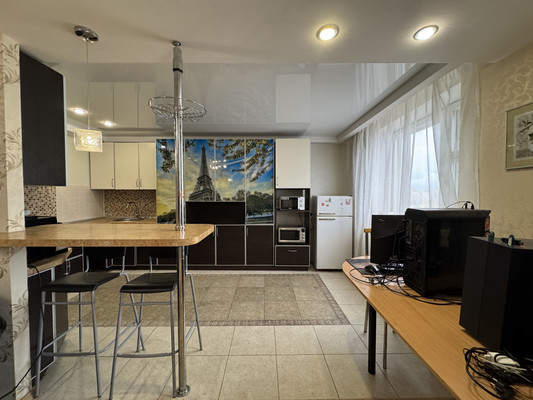 Продам трехкомнатную (3-комн.) квартиру, Высоковский проезд, 24, Нижний Новгород г