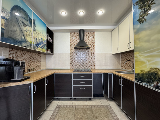 Продам трехкомнатную (3-комн.) квартиру, Высоковский проезд, 24, Нижний Новгород г