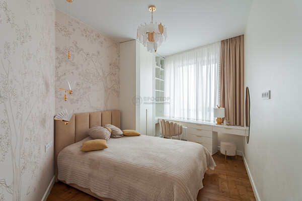 Продам многокомнатную квартиру, Лобачевского ул, 120к1, Москва г