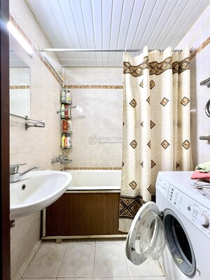 Продам двухкомнатную (2-комн.) квартиру, Зюзинская ул, 4к3, Москва г
