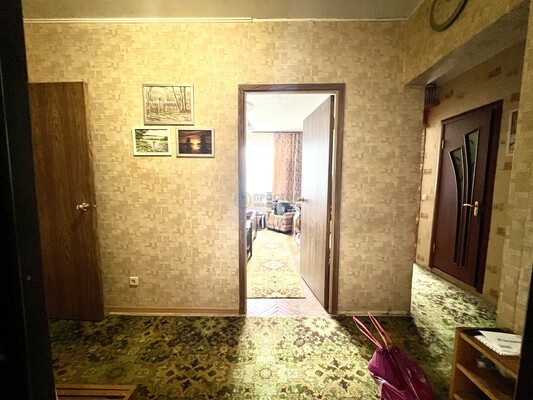 Продам двухкомнатную (2-комн.) квартиру, Зюзинская ул, 4к3, Москва г