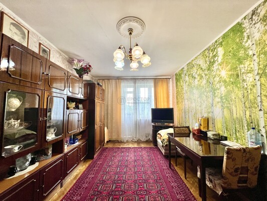 Продам двухкомнатную (2-комн.) квартиру, Зюзинская ул, 4к3, Москва г