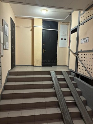 Продам однокомнатную (1-комн.) квартиру, Большой Симоновский пер, 11, Москва г