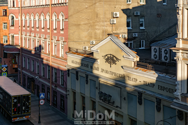 Продам трехкомнатную (3-комн.) квартиру, Рубинштейна ул, 11, Санкт-Петербург г