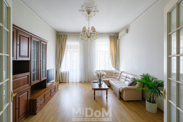 Продам трехкомнатную (3-комн.) квартиру, Рубинштейна ул, 11, Санкт-Петербург г