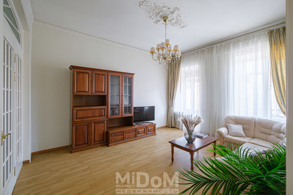 Продам трехкомнатную (3-комн.) квартиру, Рубинштейна ул, 11, Санкт-Петербург г