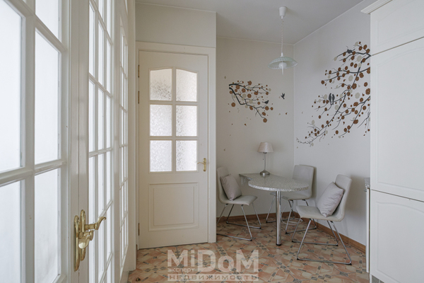 Продам трехкомнатную (3-комн.) квартиру, Рубинштейна ул, 11, Санкт-Петербург г