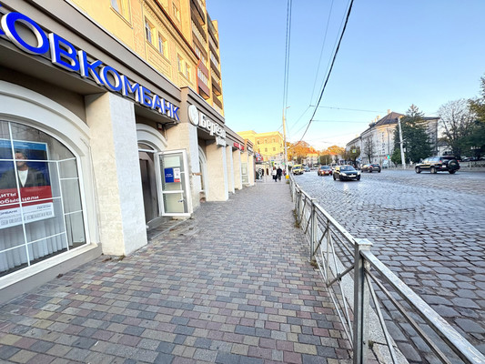 Сдам коммерческое помещение 52 м2, Мира пр-кт, 66-68, Калининград г