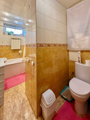 Продам двухкомнатную (2-комн.) квартиру, Гоголя ул, 52/18, Симферополь г