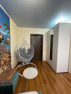 Продам двухкомнатную (2-комн.) квартиру, им. Сергея Есенина ул, 108/7, Краснодар г