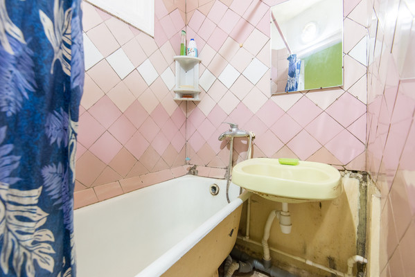 Продам трехкомнатную (3-комн.) квартиру, Седова ул, 14Ак1, Ростов-на-Дону г
