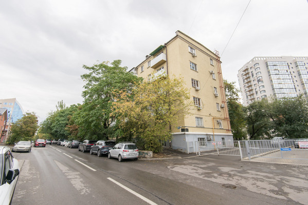 Продам трехкомнатную (3-комн.) квартиру, Седова ул, 14Ак1, Ростов-на-Дону г