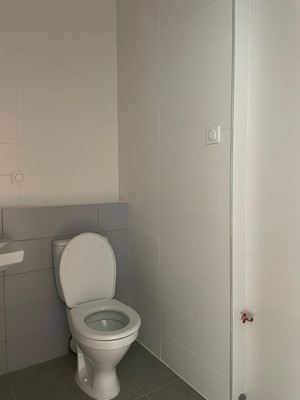 Продам однокомнатную (1-комн.) квартиру, Новомосковская ул, 1к4, Москва г