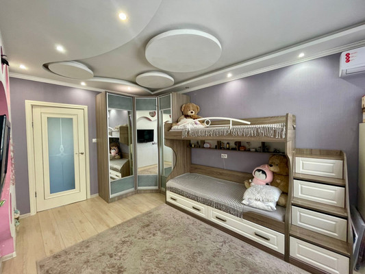 Продам трехкомнатную (3-комн.) квартиру, Жмайлова ул, 4Е, Ростов-на-Дону г