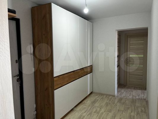 Продам двухкомнатную (2-комн.) квартиру, Имени Владимира Бута ул, 8, Новороссийск г