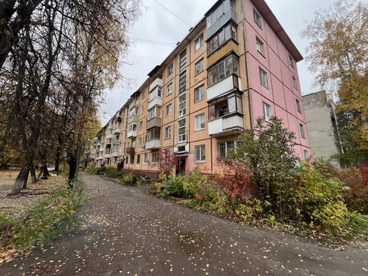 Продам двухкомнатную (2-комн.) квартиру, Ново-Советская ул, 93, Брянск г