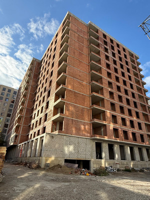Продам трехкомнатную (3-комн.) квартиру, Атажукина ул, 3, Нальчик г
