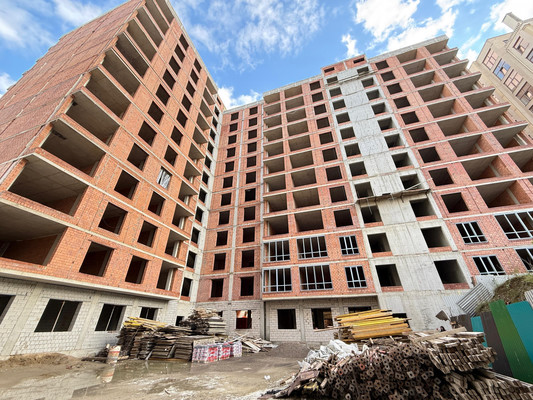 Продам трехкомнатную (3-комн.) квартиру, Атажукина ул, 3, Нальчик г