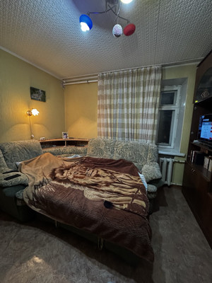 Продам двухкомнатную (2-комн.) квартиру, Шаронова ул, 32, Ишим г