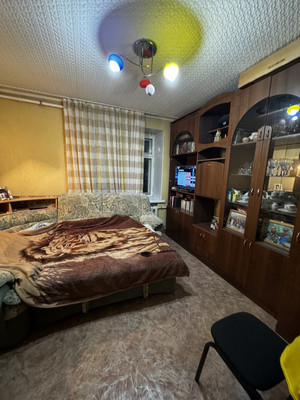 Продам двухкомнатную (2-комн.) квартиру, Шаронова ул, 32, Ишим г