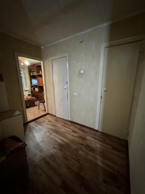 Продам двухкомнатную (2-комн.) квартиру, Шаронова ул, 32, Ишим г