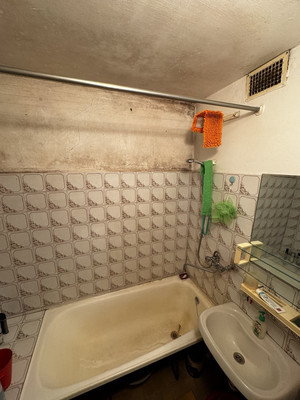 Продам двухкомнатную (2-комн.) квартиру, Шаронова ул, 32, Ишим г