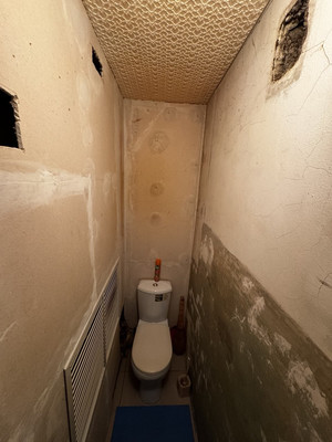 Продам двухкомнатную (2-комн.) квартиру, Шаронова ул, 32, Ишим г