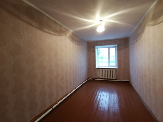 Продам трехкомнатную (3-комн.) квартиру, 40 лет Победы ул, 22, Ишим г