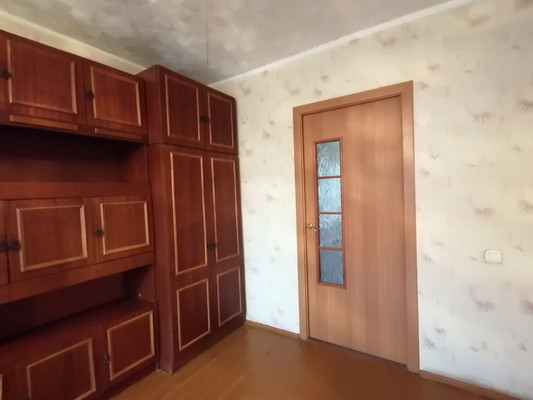 Продам трехкомнатную (3-комн.) квартиру, 40 лет Победы ул, 22, Ишим г