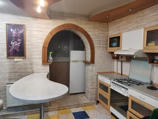 Продам двухкомнатную (2-комн.) квартиру, Кунарская ул, 63, Екатеринбург г