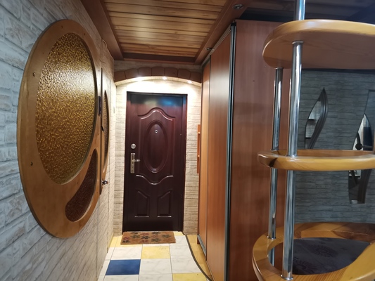 Продам двухкомнатную (2-комн.) квартиру, Кунарская ул, 63, Екатеринбург г