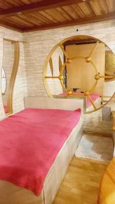 Продам двухкомнатную (2-комн.) квартиру, Кунарская ул, 63, Екатеринбург г