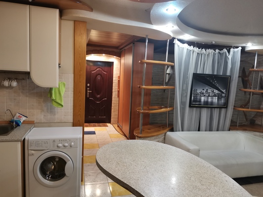 Продам двухкомнатную (2-комн.) квартиру, Кунарская ул, 63, Екатеринбург г