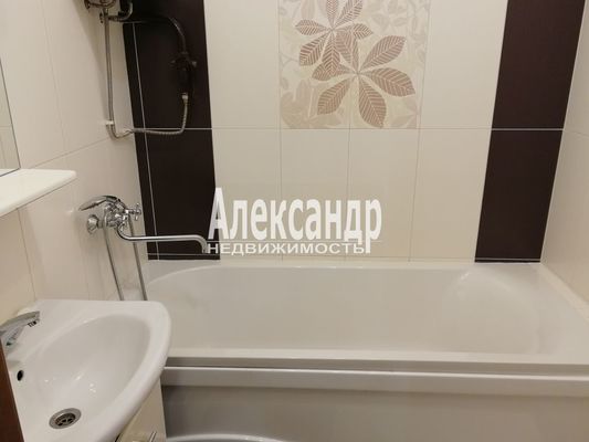Продам двухкомнатную (2-комн.) квартиру, Республиканская ул, 18к2, Санкт-Петербург г