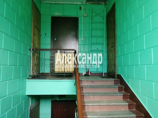 Продам двухкомнатную (2-комн.) квартиру, Республиканская ул, 18к2, Санкт-Петербург г