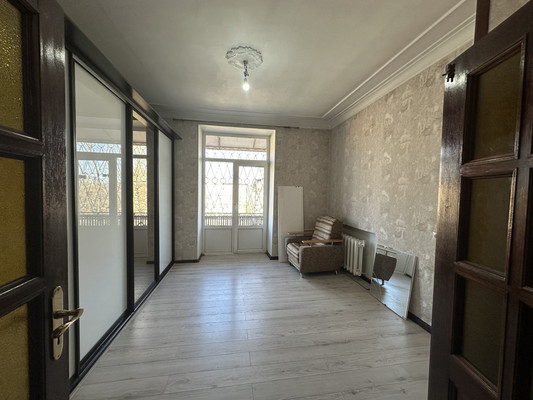 Продам трехкомнатную (3-комн.) квартиру, Сибирских Партизан ул, 30, Иркутск г