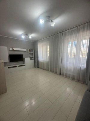 Продам двухкомнатную (2-комн.) квартиру, Байкальская ул, 182, Иркутск г