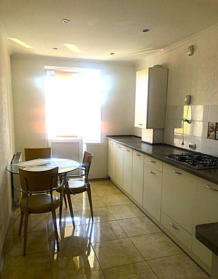 Продам однокомнатную (1-комн.) квартиру, Беговая ул, 1В, Калининград г