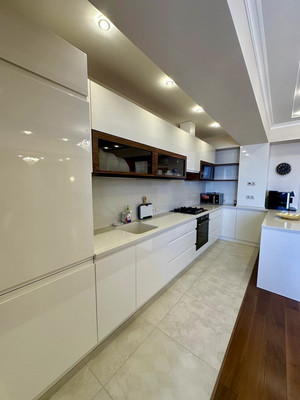 Продам трехкомнатную (3-комн.) квартиру, Пирогова (Центральный р-н) ул, 44к1, Сочи г