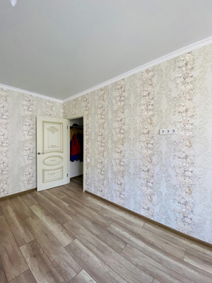 Продам двухкомнатную (2-комн.) квартиру, Шоссейная ул, 70/1к2, Яблоновский пгт