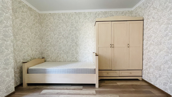 Продам двухкомнатную (2-комн.) квартиру, Шоссейная ул, 70/1к2, Яблоновский пгт