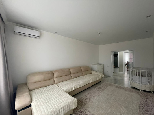 Продам трехкомнатную (3-комн.) квартиру, Шогенова ул, 75, Нальчик г